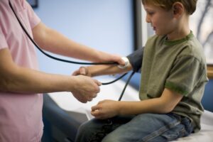 Các yếu tố nguy cơ khiến trẻ em bị tăng huyết áp