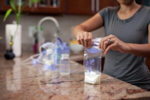 Sữa mẹ lưu trữ tối đa được bao lâu?