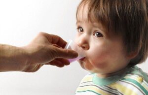 Có nên dùng thuốc chống nôn cho trẻ?