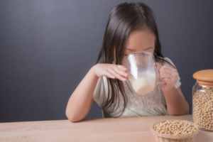 Tuổi dậy thì uống sữa đậu nành có tốt không?