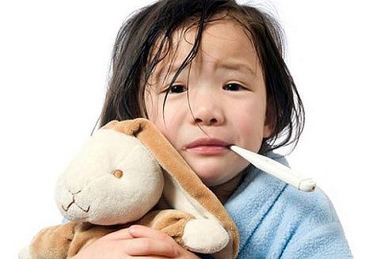 Trẻ dễ bị nhiễm khuẩn do hệ miễn dịch yếu