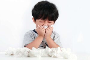 Những nguy cơ khi dùng thuốc chữa cảm lạnh cho trẻ