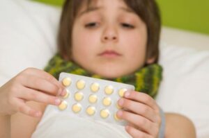 Nhận biết trẻ bị nhờn thuốc kháng sinh
