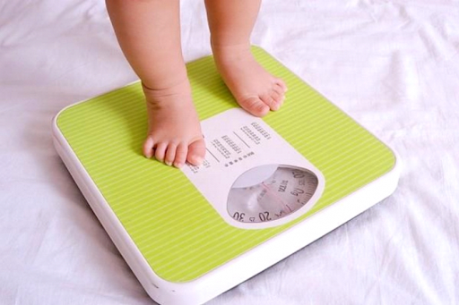 Trẻ chậm tăng cân nên bổ sung gì?