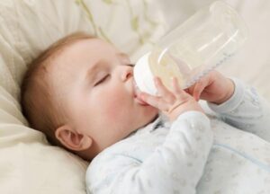 Đề phòng sặc sữa ở trẻ sơ sinh