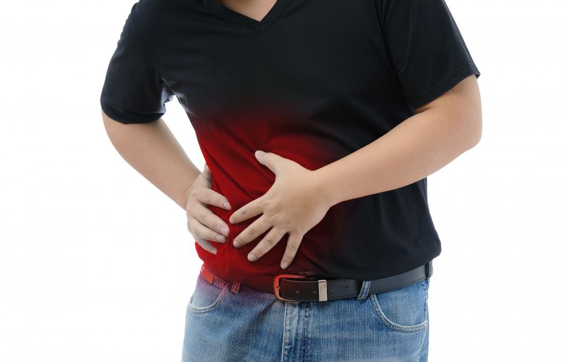 Vết mổ nội soi ruột thừa ở rốn đau và có dịch nguyên nhân do đâu?