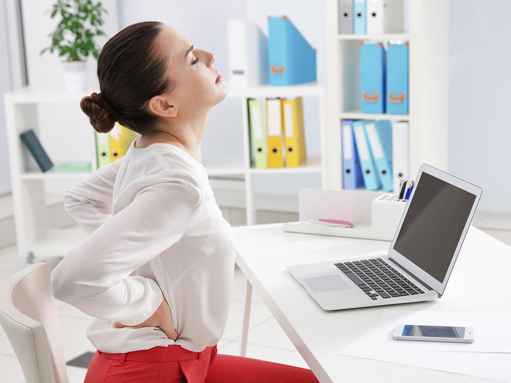 Làm văn phòng bị đau nhức khớp gối và sống lưng có phải bệnh viêm khớp dạng thấp không?
