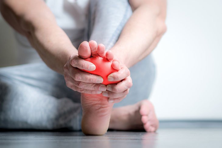 Đau khớp ngón chân kéo dài có nguy hiểm không?