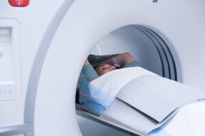 Nên chụp CT hay MRI trong chẩn đoán giãn dây chằng?
