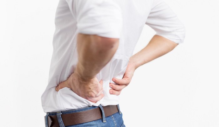 Đi tiểu nhiều lần kèm theo đau lưng có phải bị suy thận?