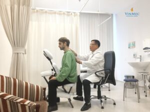 Bệnh viện Đa khoa Quốc tế Vinmec hiện đang có những phương pháp tập luyện điều trị đau cổ vai gáy nào?