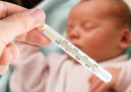 Bệnh viêm phổi ở trẻ sơ sinh có nguy hiểm không?