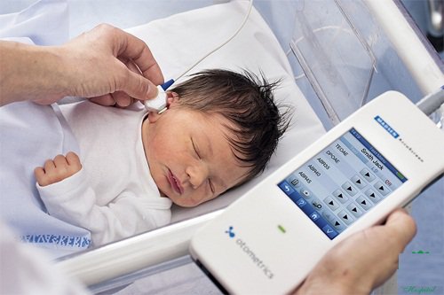 Sàng lọc mất thính lực bẩm sinh ở sơ sinh: Phát hiện sớm & can thiệp thính lực cho trẻ