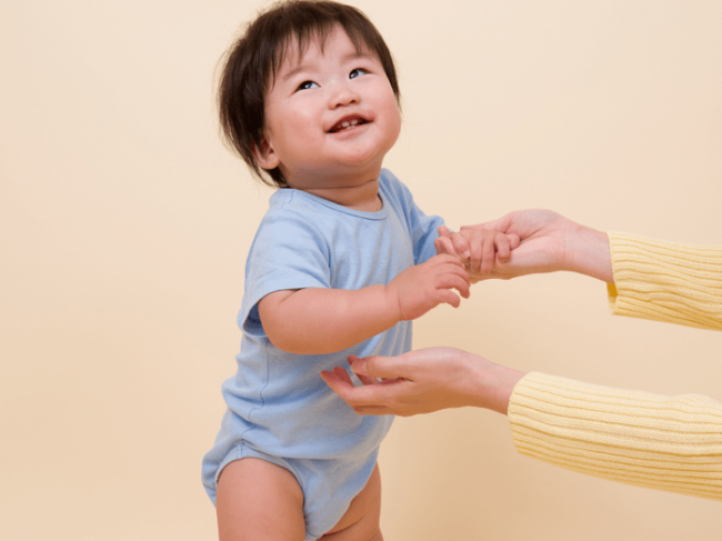 Trẻ 10 tháng tuổi: Chế độ dinh dưỡng và chăm sóc răng miệng