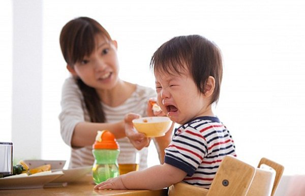 Trẻ lười ăn sau khi ốm dậy